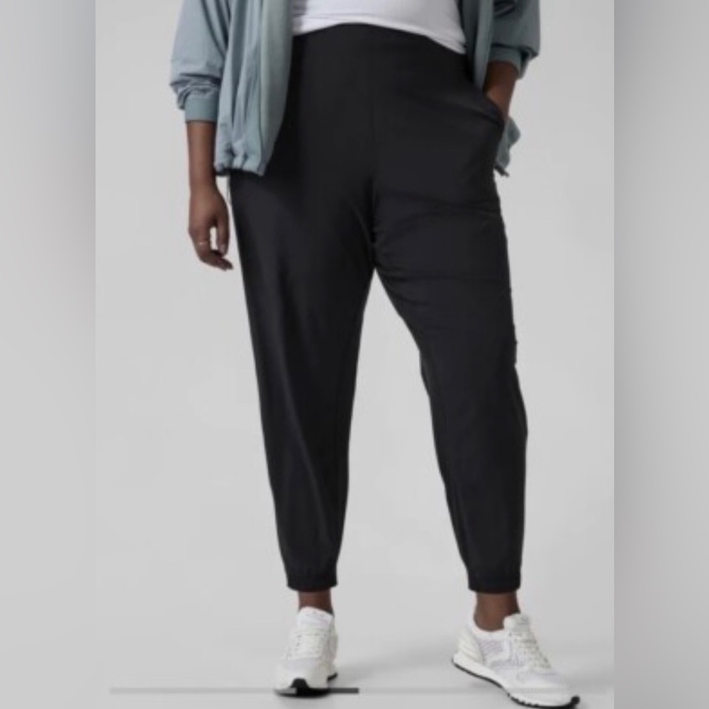 Athleta Brooklyn jogger pants in black size 10